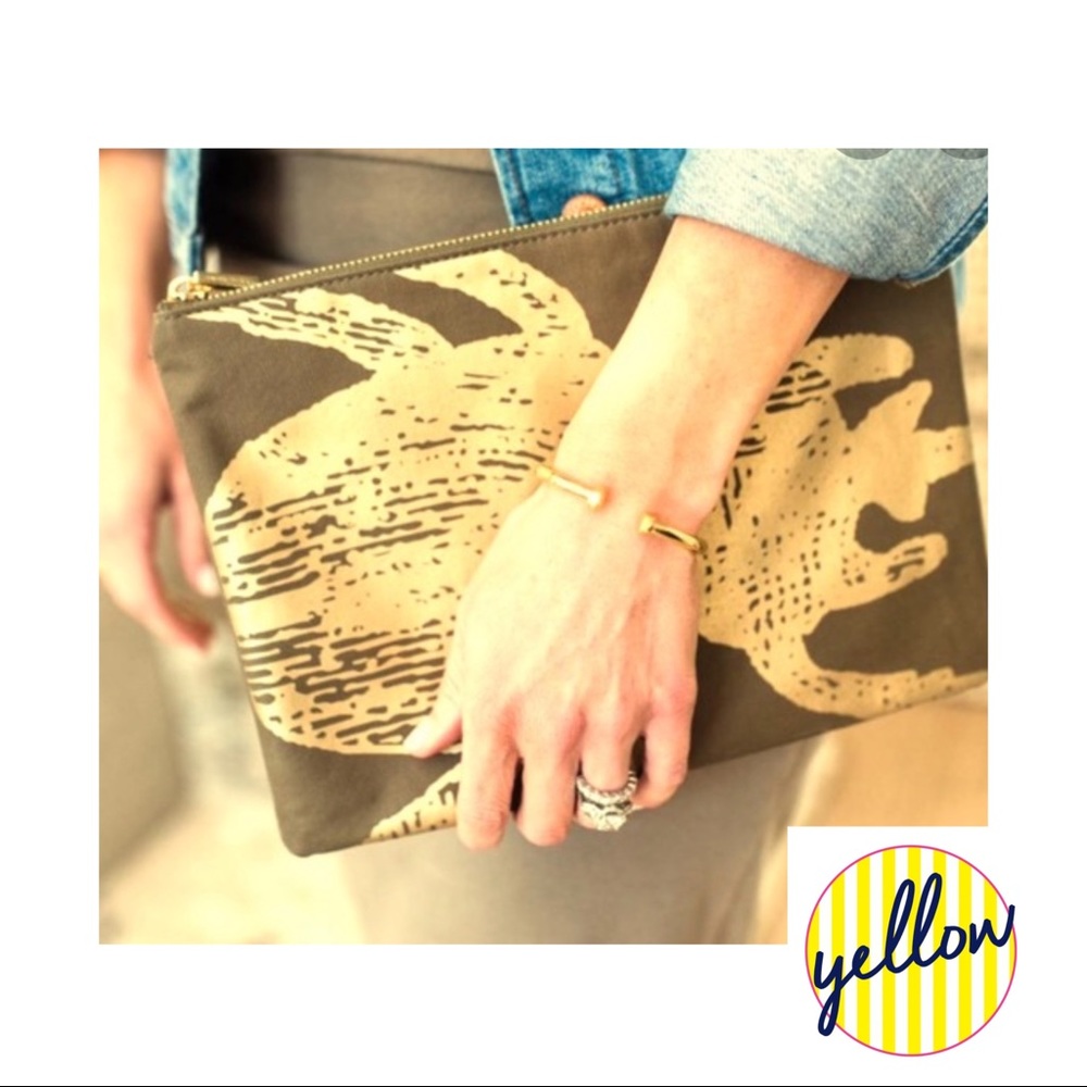 India Hicks Beetle Clutch NWOT!